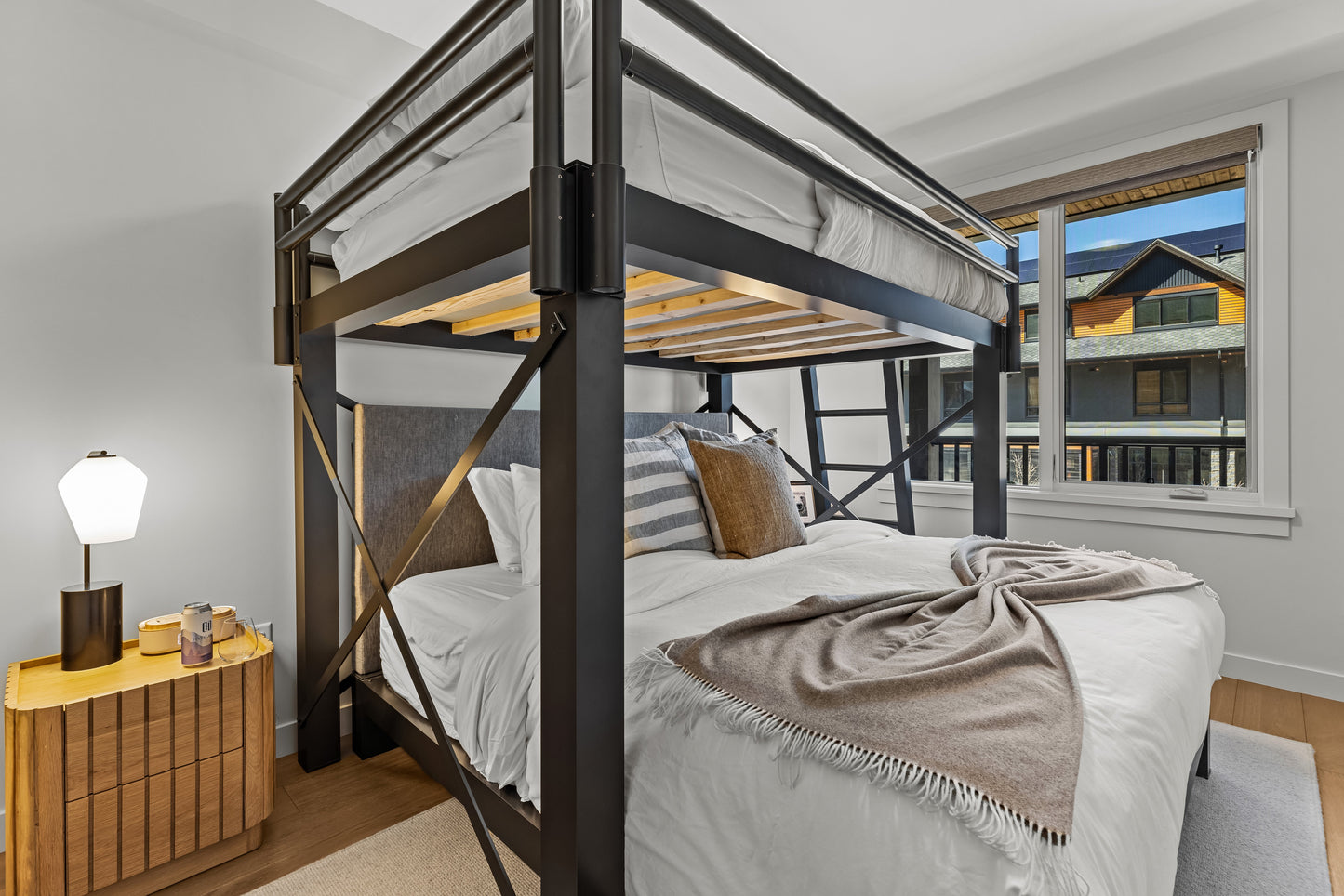 Grizzly Ridge Hydeaway