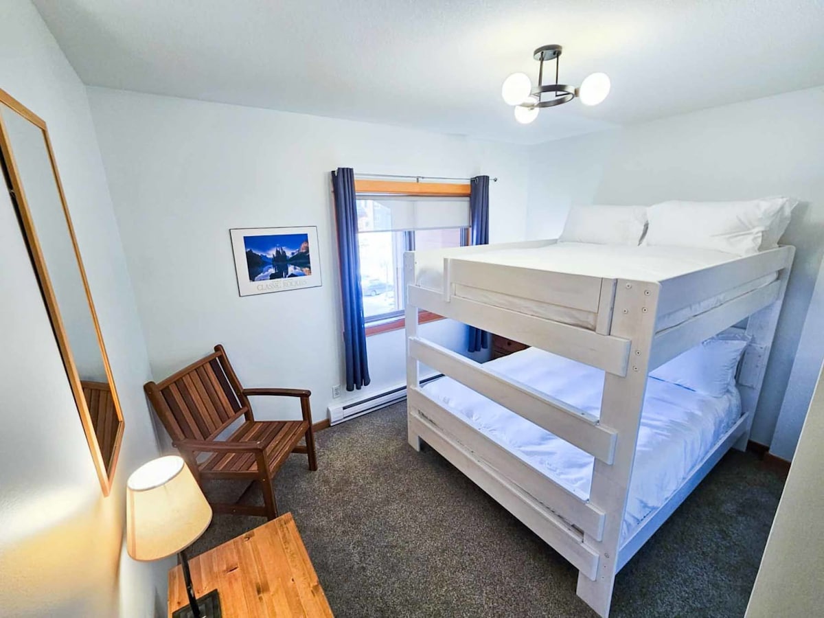 Silverhorn Hydeaway