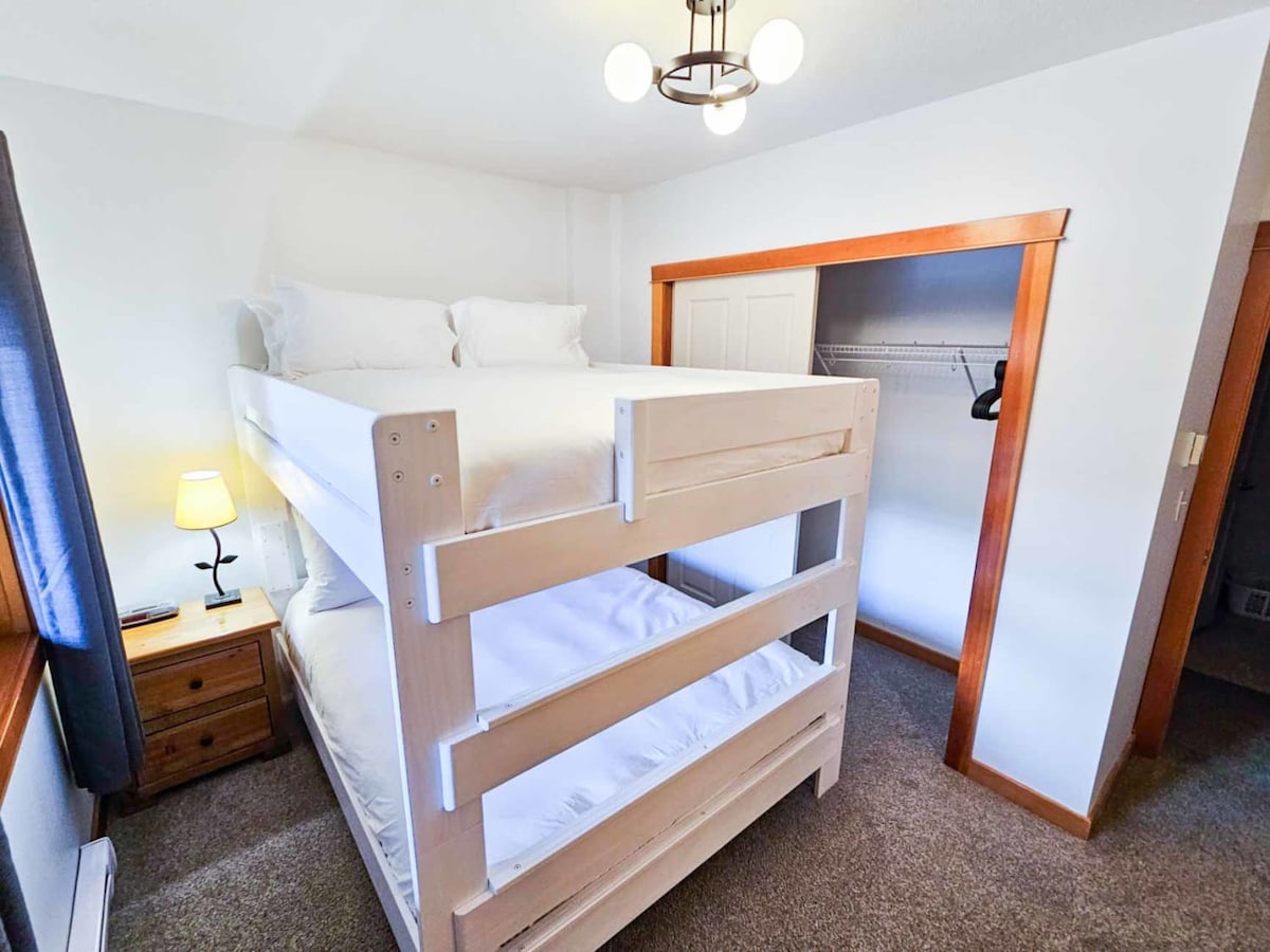 Silverhorn Hydeaway
