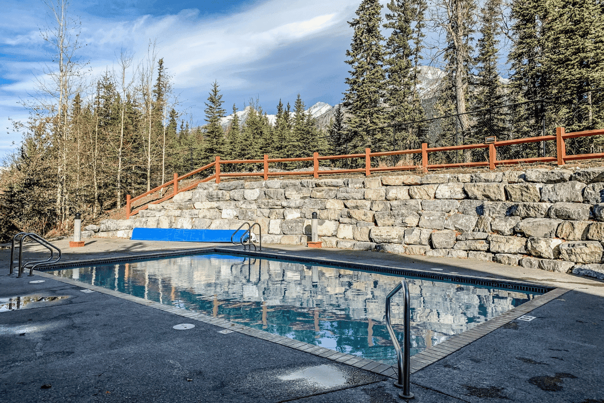 Cougar Creek Hydeaway