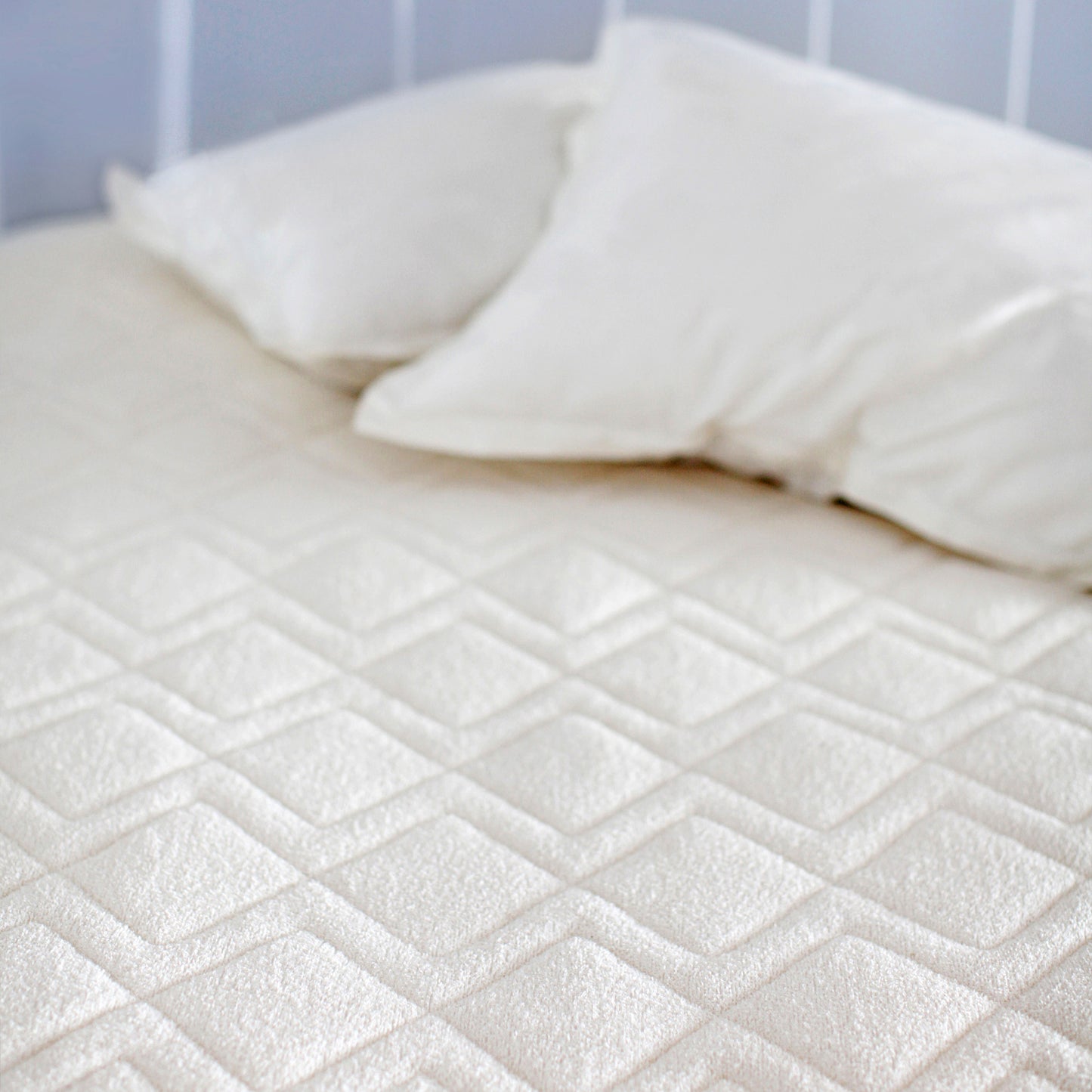 St Dormeir Mattress Protector by St Geneve