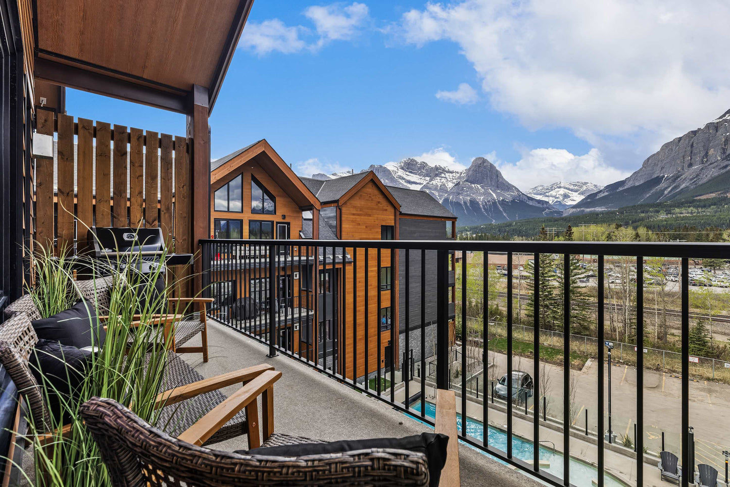 AlpenPeak Hydeaway