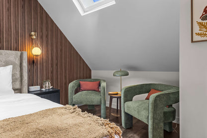 AlpenPeak Hydeaway