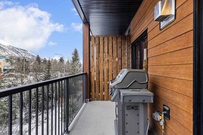 Pine Marten Hydeaway