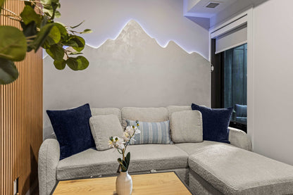 Nest Hydeaway