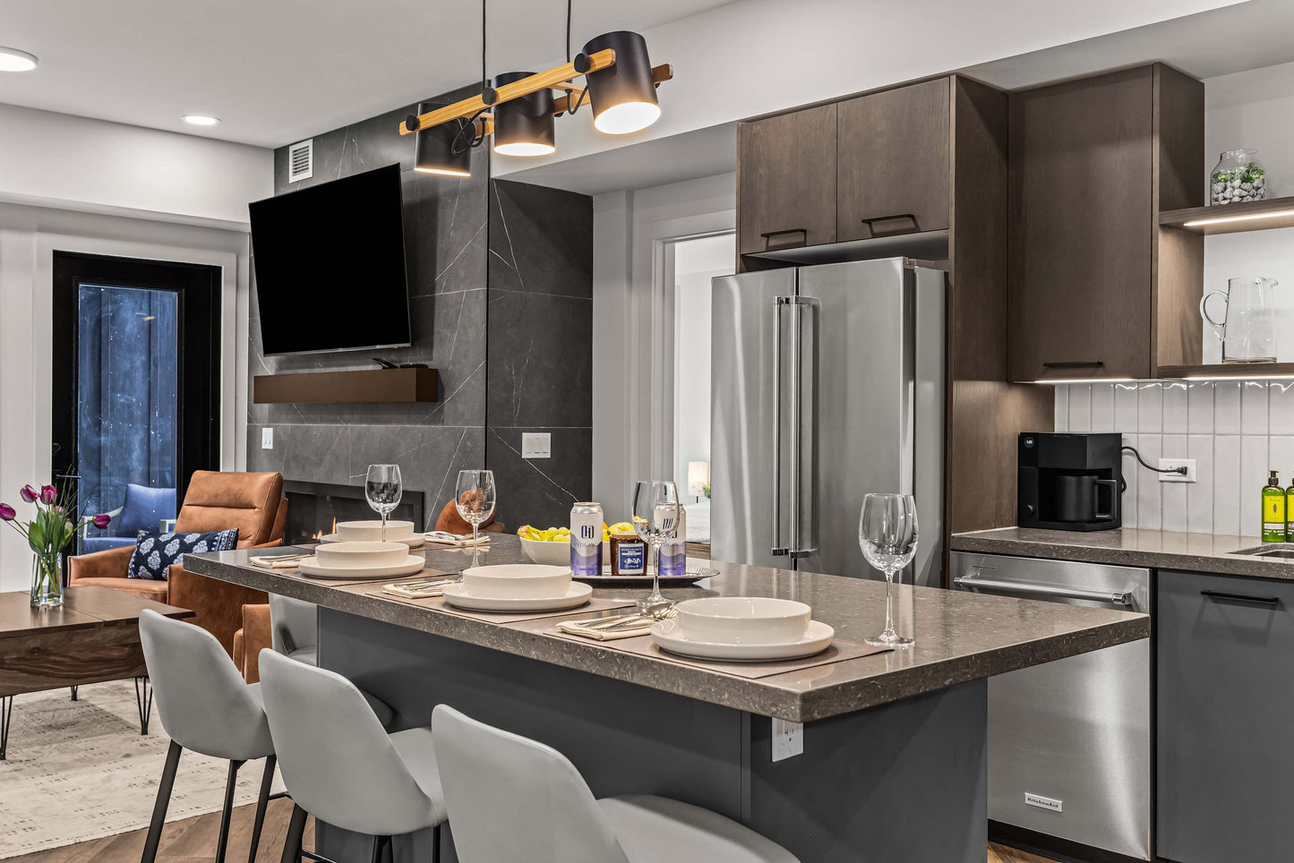 Nest Hydeaway