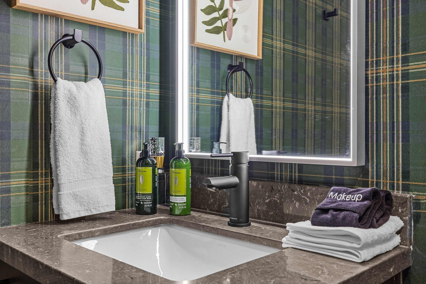 AlpenPeak Hydeaway