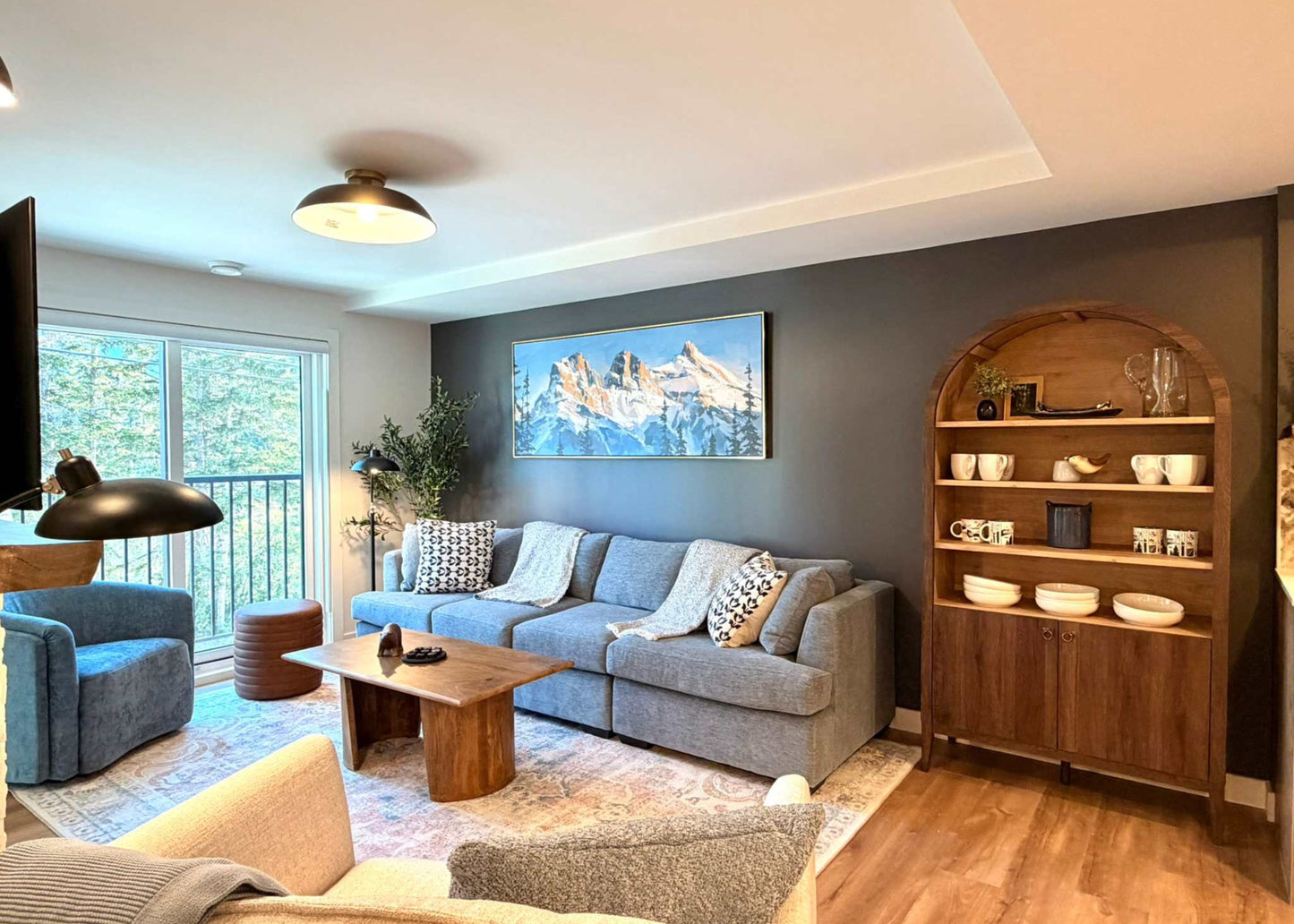 Brookside Hydeaway
