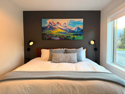 Brookside Hydeaway