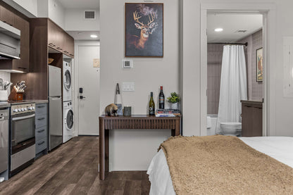AlpenPeak Hydeaway