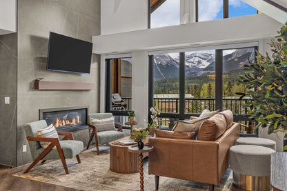 AlpenPeak Hydeaway