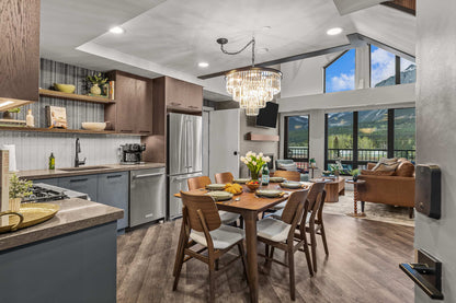 AlpenPeak Hydeaway