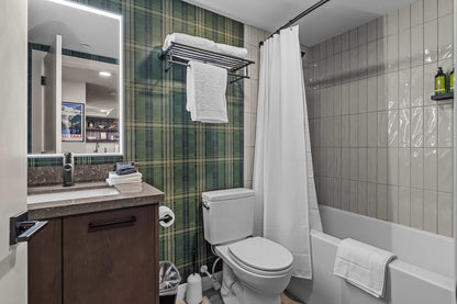 AlpenPeak Hydeaway