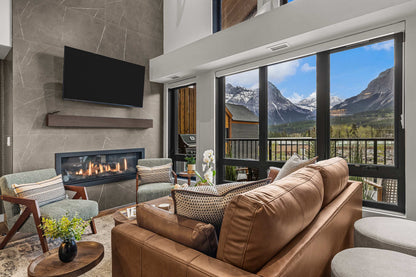 AlpenPeak Hydeaway