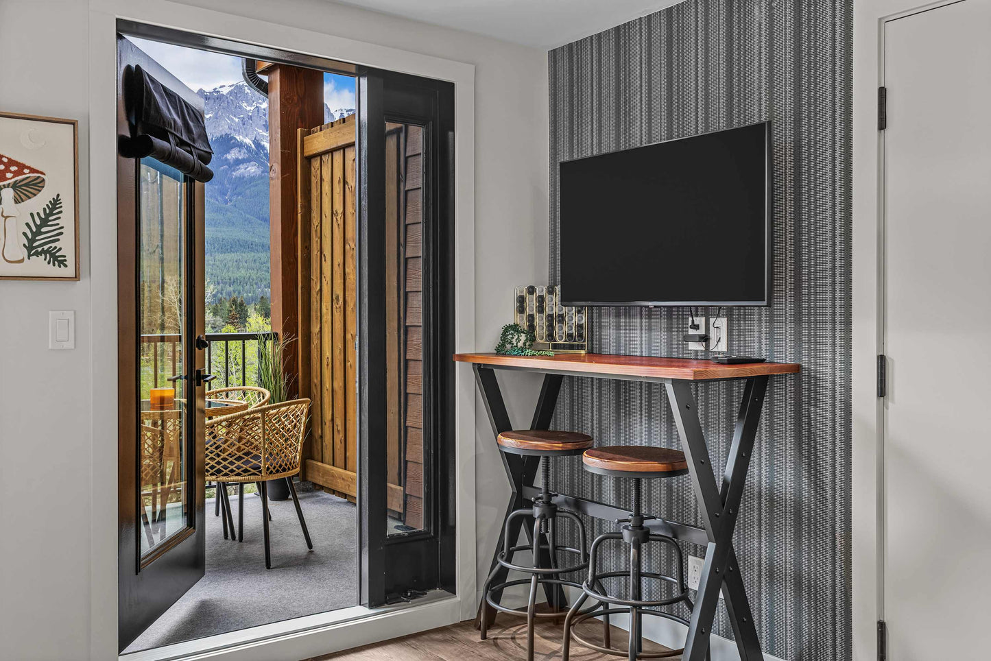 AlpenPeak Hydeaway